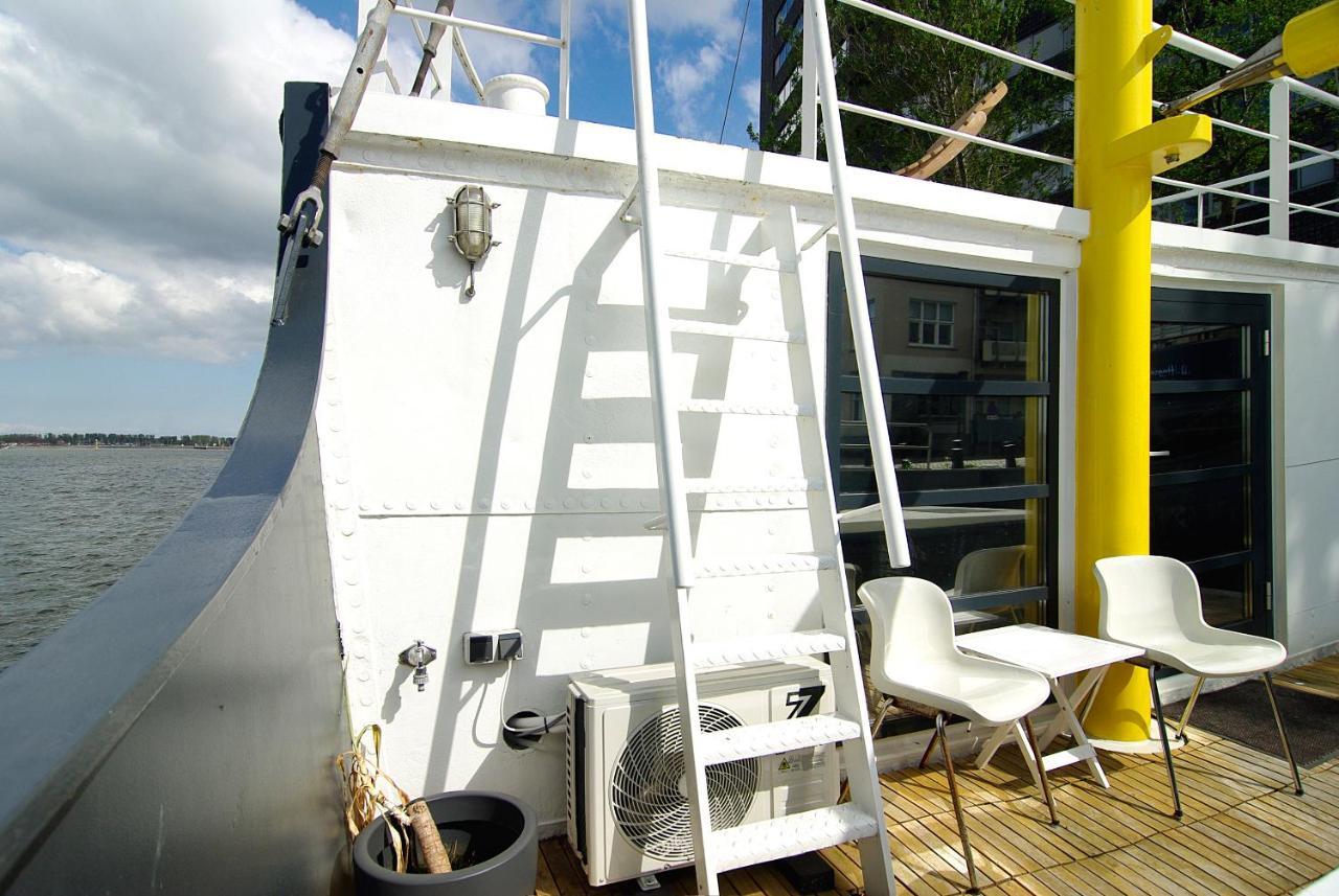Magnificent Houseboat With A Stunning View! 호텔 암스테르담 외부 사진